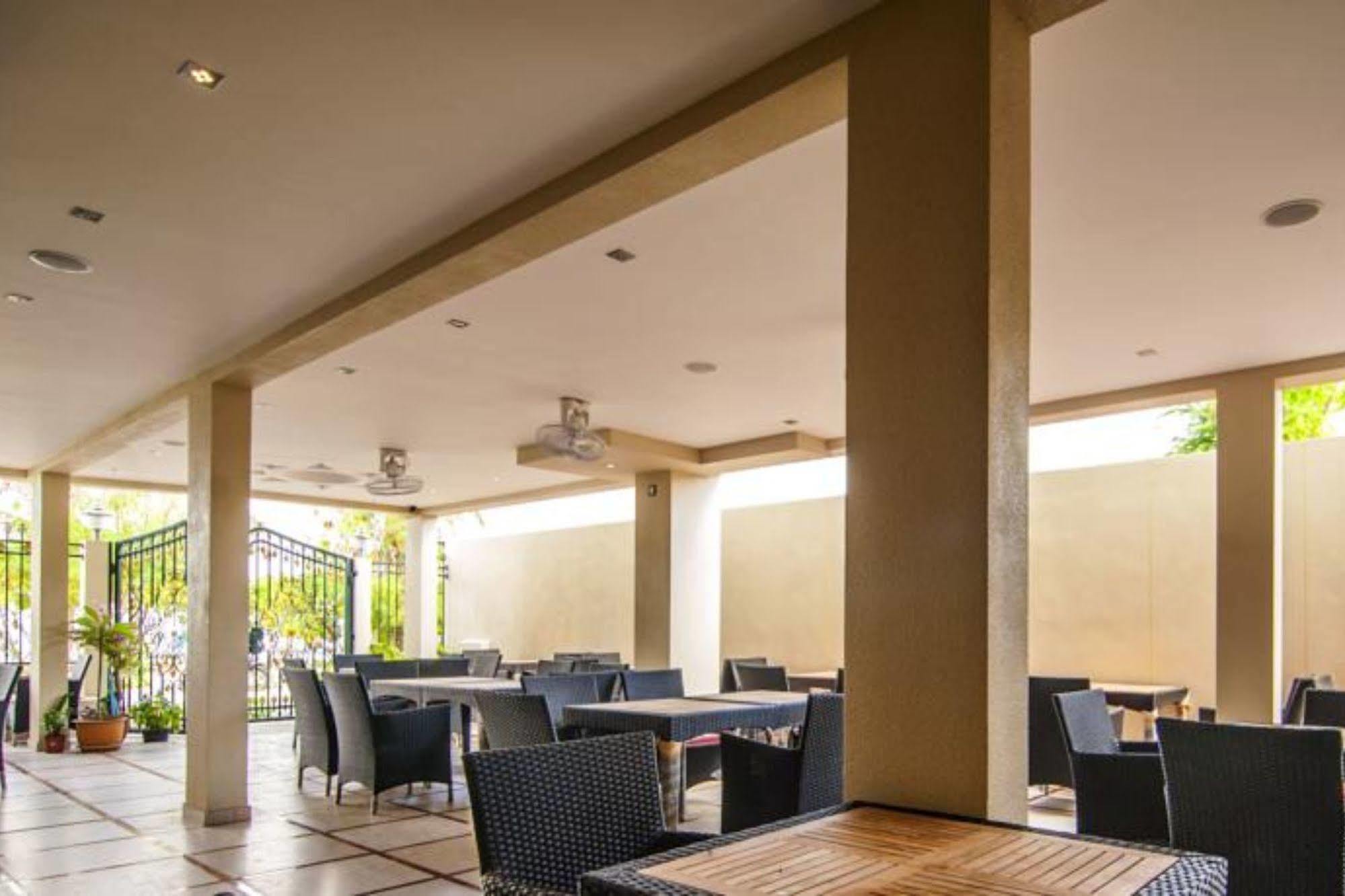 Fern Boquete Inn Hulhumale Luaran gambar